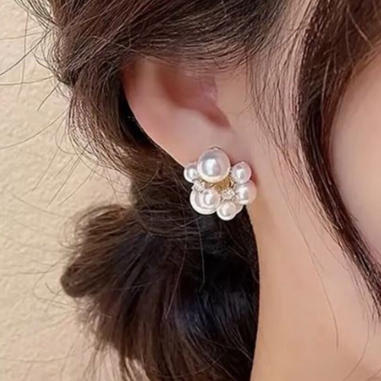 New 18k Gold Plated Retro 50s Pearl And Crystal Cluster Earrings 39$